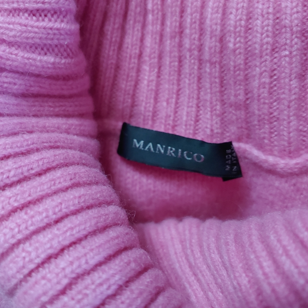 Two Manrico Cashmere Turtle Neck Sweaters.. Think Spring! - Picture 4 of 8